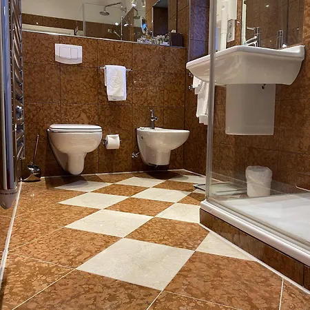 凯瑟杜特斯彻酒店 纽伦堡