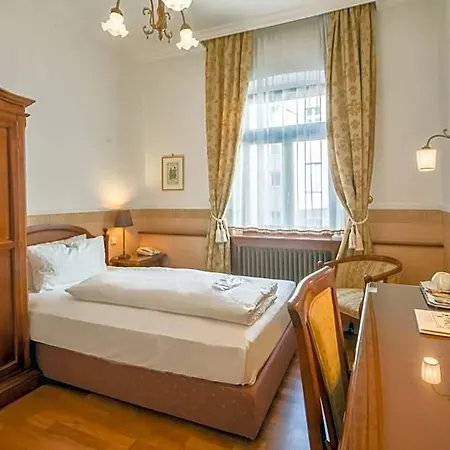 Deutscher Kaiser Hotel